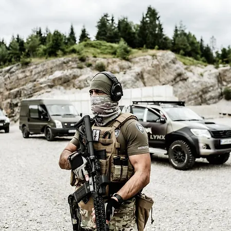 Lynx Pro - Base Units Holiday home